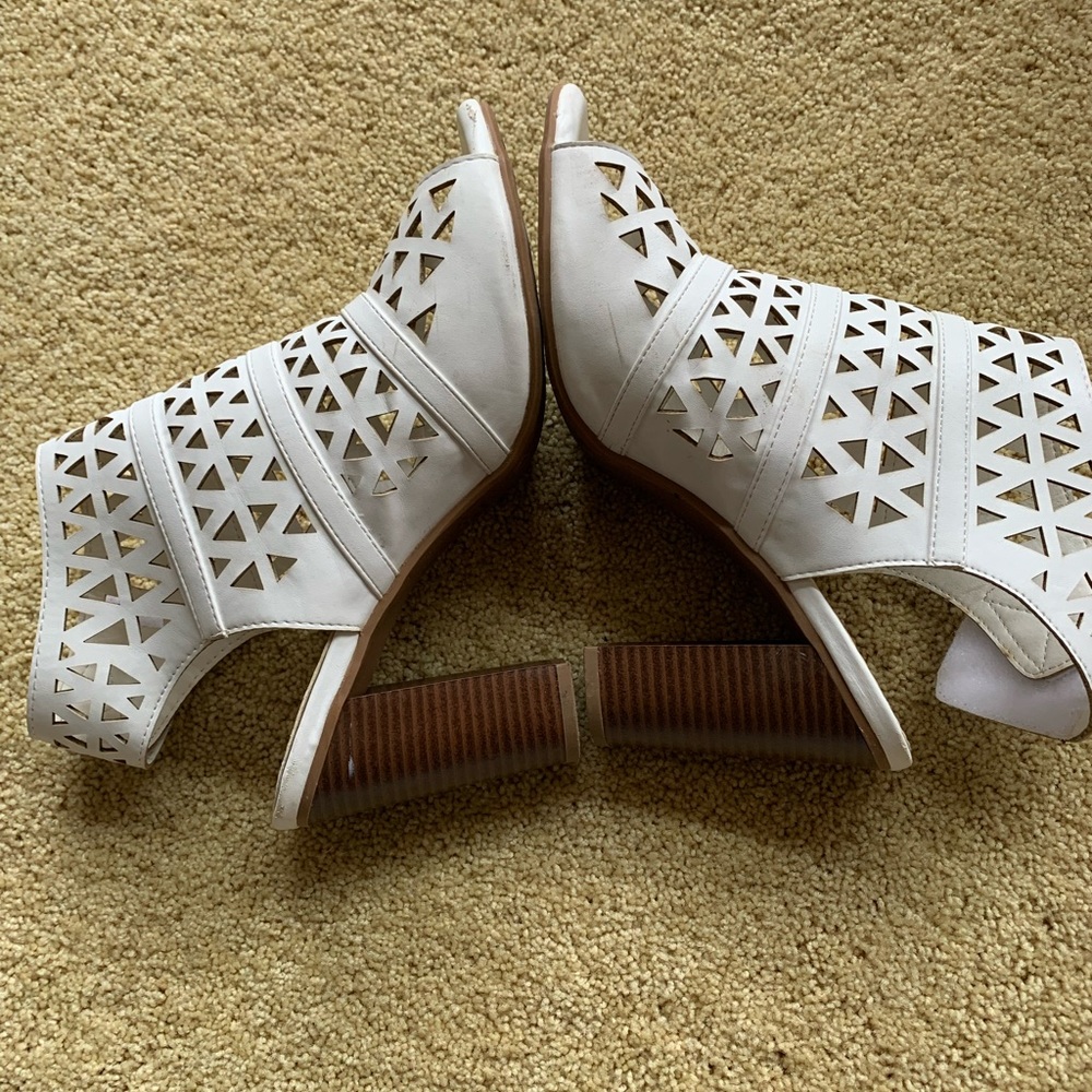 Trends Up Collection Heels - Picture 2 of 3